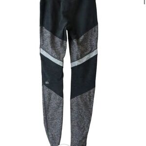 ALO Yoga Two-Tone Black and Gray Leggings- gently worn
Size M